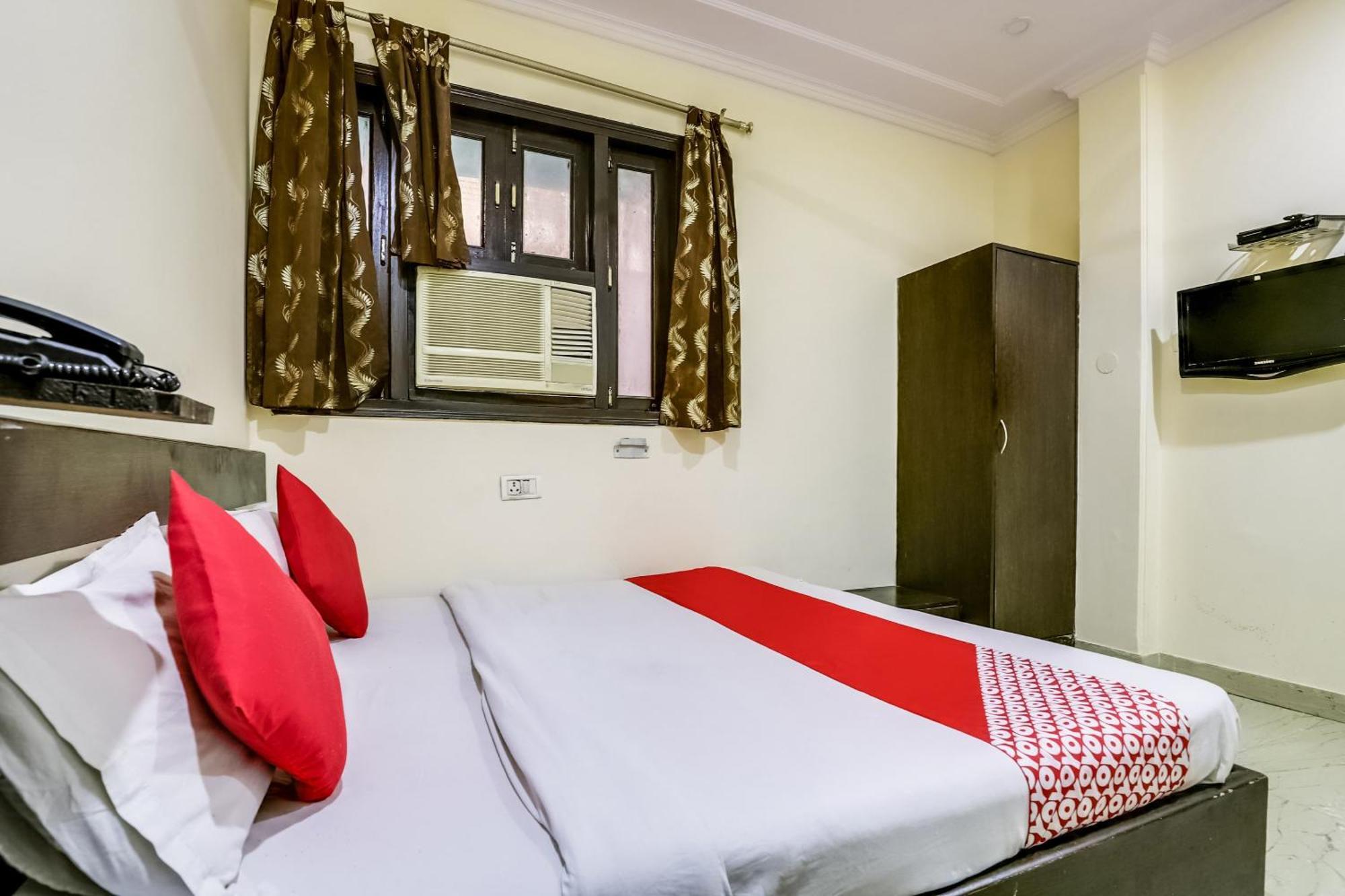 O Kamal Palace Dx Hotel